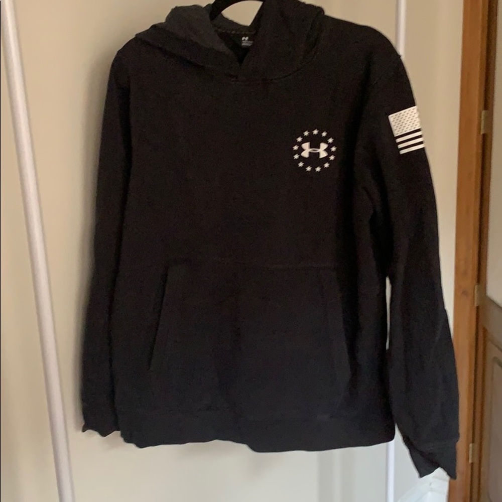 Under Armour sweatshirt